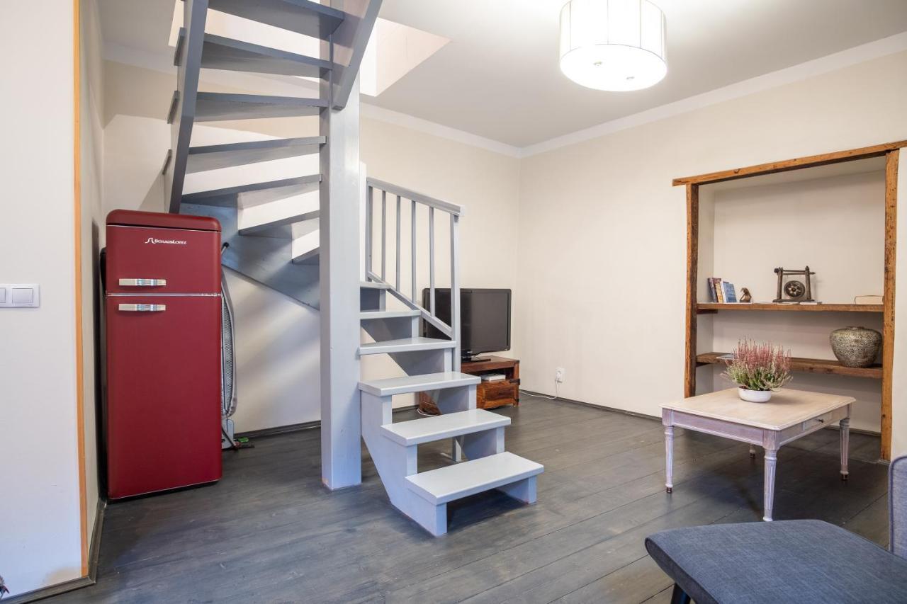 Dream Stay - Bright 2-Bedroom 2-Floor Old Town Apartment Tallin Exterior foto