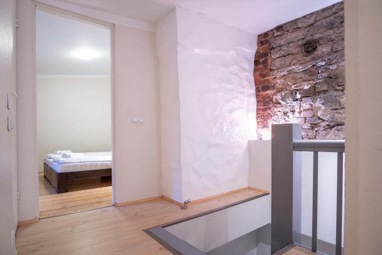 Dream Stay - Bright 2-Bedroom 2-Floor Old Town Apartment Tallin Exterior foto