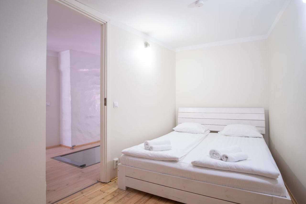 Dream Stay - Bright 2-Bedroom 2-Floor Old Town Apartment Tallin Exterior foto