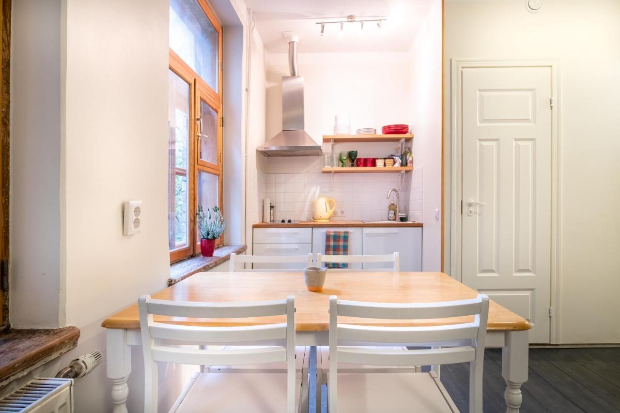 Dream Stay - Bright 2-Bedroom 2-Floor Old Town Apartment Tallin Exterior foto